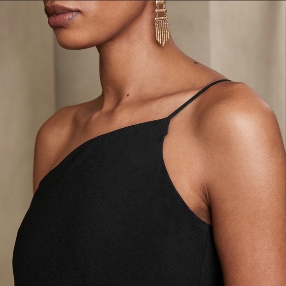 NWT! BANANA REPUBLIC BLACK ASYMMETRICAL FLOUNCE MAXI DRESS - MULTIPLE 🪼 - Picture 3 of 6